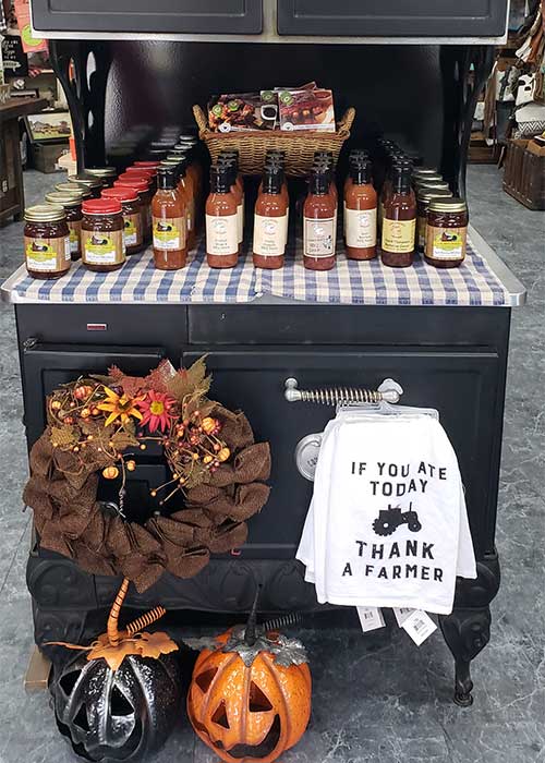Festive decor, delicious jar goods, and more at the Appleberry Orchard's Farm Market